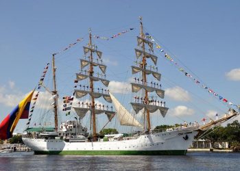 Buque Gloria en Tumaco