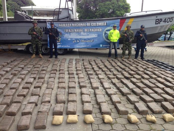 ARMADA NACIONAL INCAUTA MÁS DE MEDIA TONELADA DE MARIHUANA EN AGUAS DEL PACÍFICO