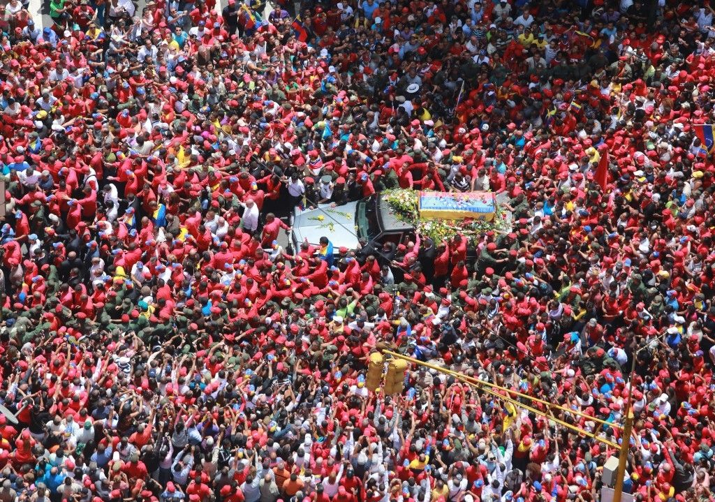 Hugo Chávez es un pueblo, y los pueblos no mueren