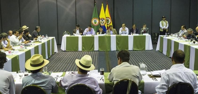 Primer acuerdo de negociación en el paro cafetero