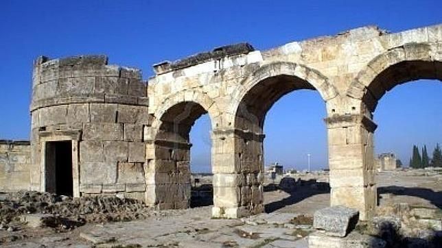 Arqueólogos italianos descubren lo que ellos llamaron ‘la puerta al infierno’.