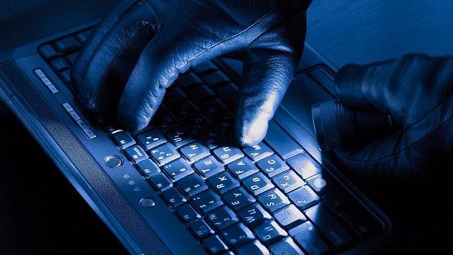 Las 5 principales teorías conspirativas protagonizadas por la alta tecnología