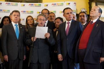 40 legisladores conservadores apoyarán Santos, en la segunda vuelta presidencial