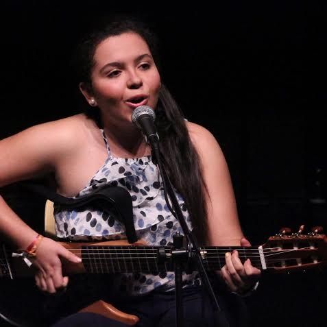 María Isabel Mejía “convence” en el festival de la canción latinoamericana de california