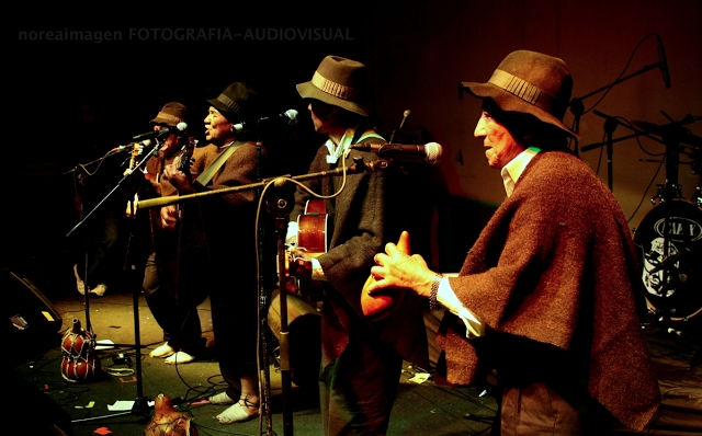 Desde Genoy con los Alegres. Entrevista y canciones.