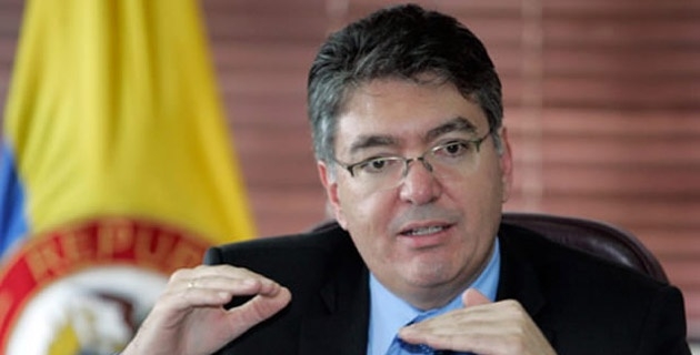 No prospera moción de censura contra Minhacienda