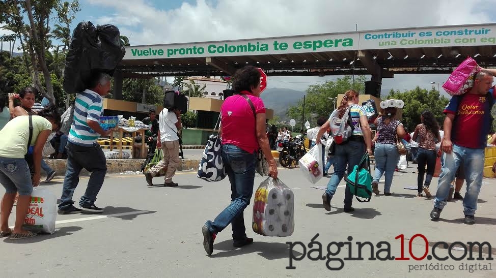 Colombia la despensa de los venezolanos. Una hora en el puente Simón Bolívar.