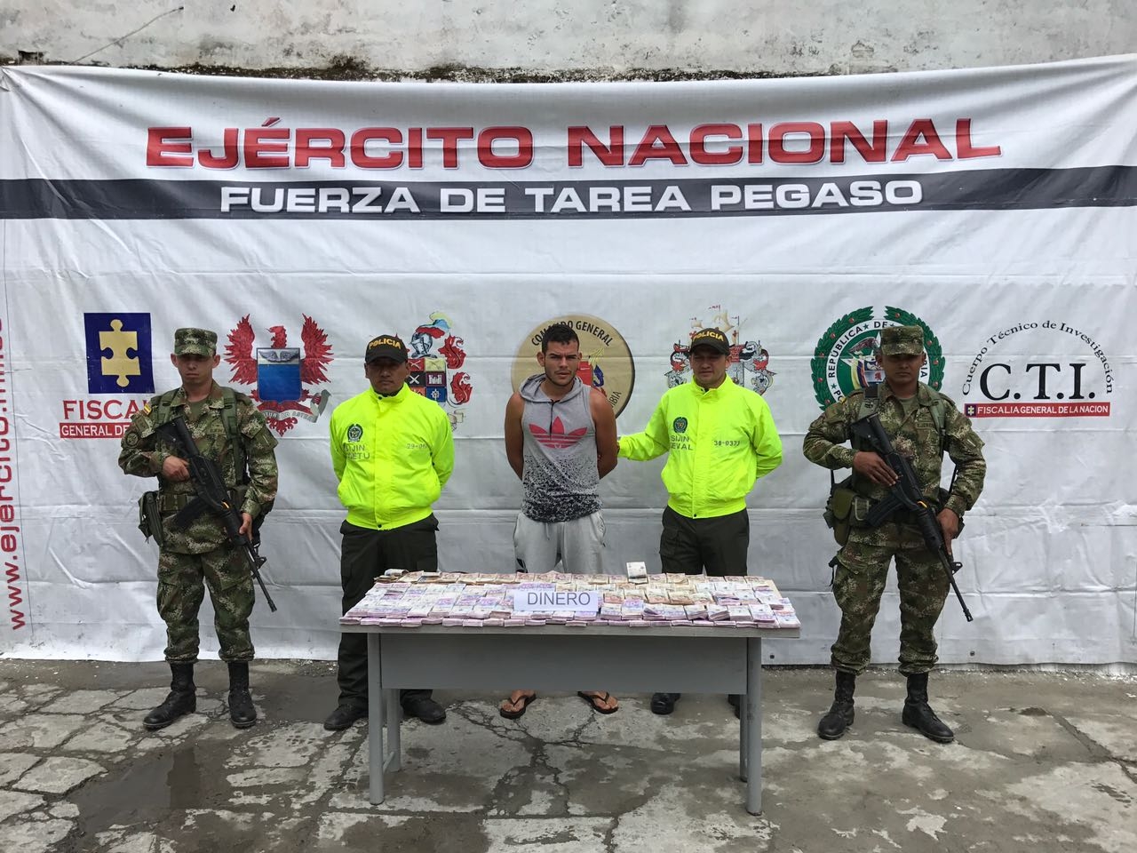 Capturado sujeto con 599 millones de Pesos