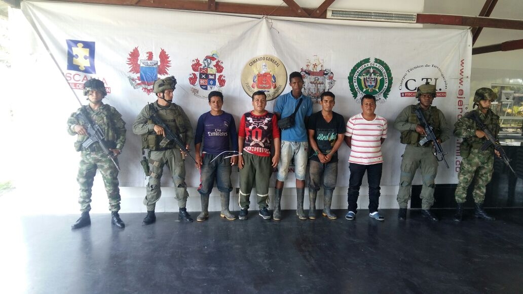 Ejército captura seis sujetos con coca