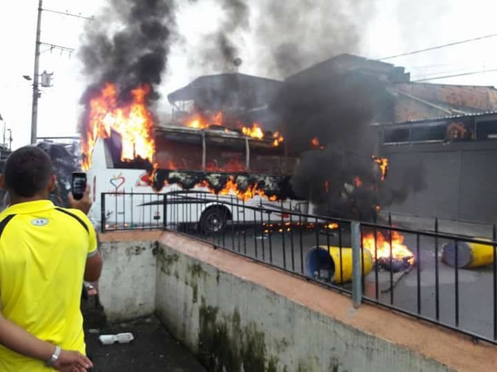 Nuevamente bloquean la vía en zona rural de Tumaco