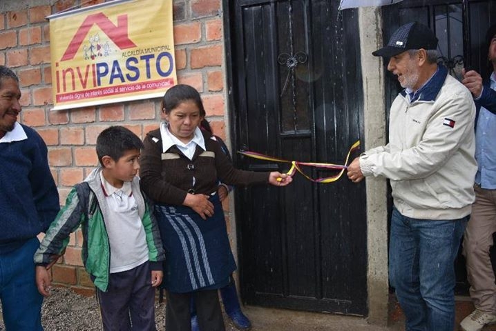 Alcalde de Pasto entregó 63 soluciones de vivienda