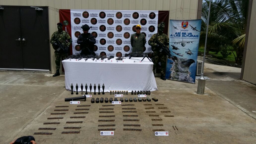 Ejército ubica depósito ilegal con arsenal bélico