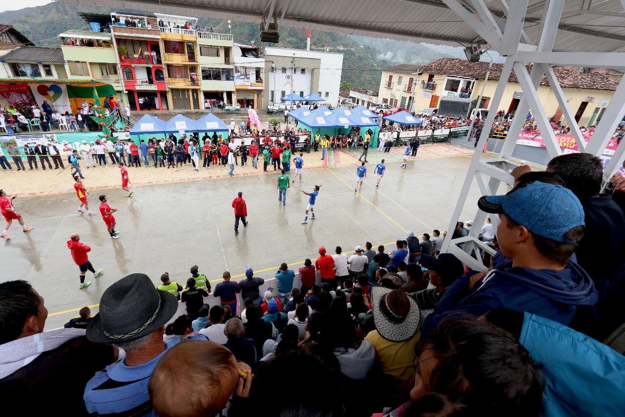 Emocionantes juegos  de chaza se disputaron en San José de Albán y Túquerres