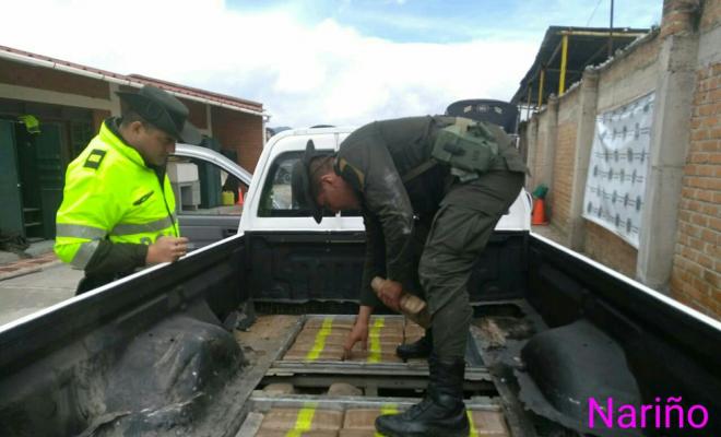 En Nariño, canino detectó 123 kilos de marihuana en el piso del platón de una camioneta