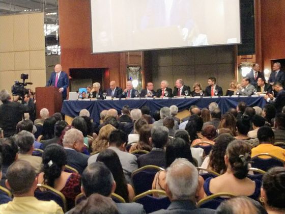 Abdalá Bucaram vuelve al ruedo político en Ecuador