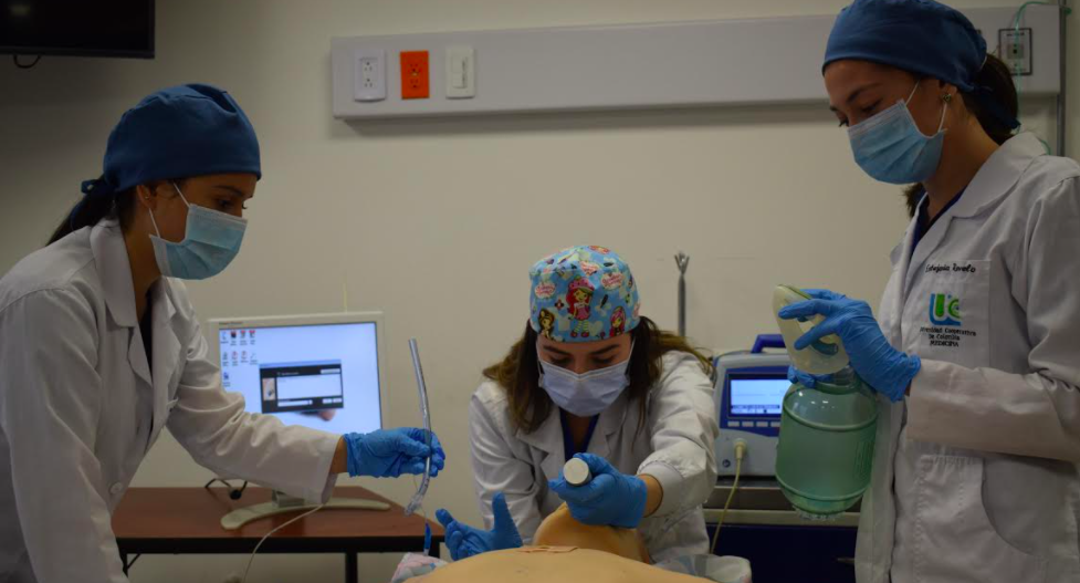 Con cuatro facultades de medicina, la UCC prepara a los médicos que hacen frente a la pandemia