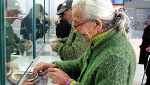 ¿Dónde puede hacer el retiro del bono de adulto mayor en el departamento de Nariño?