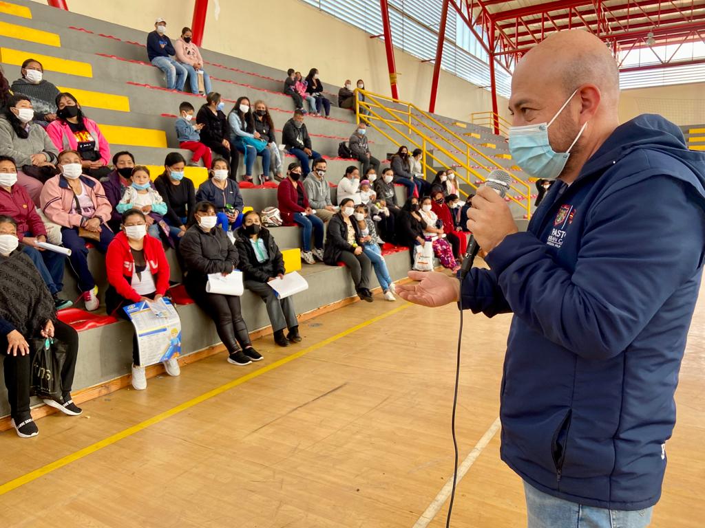 333 vendedores informales fueron seleccionados para los planes productivos de fin de año, y carnaval de negros y blancos