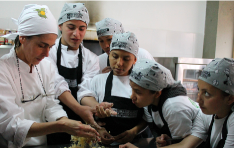 Colombianos que hacen parte de las Escuelas Taller podrán viajar a España para fortalecer proyectos y conocimientos