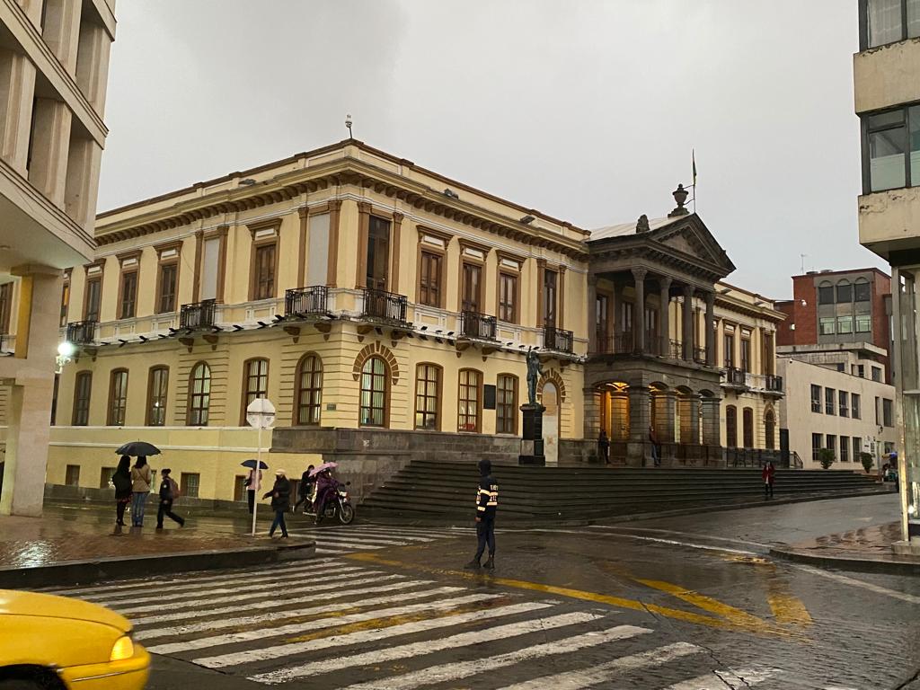 Secretaría de Equidad y Género entregó ropa y calzado a habitantes de calle