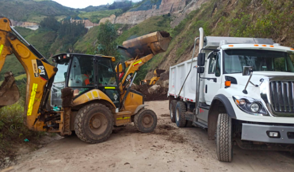 Avanzan procesos de rehabilitación de vías afectadas por las lluvias