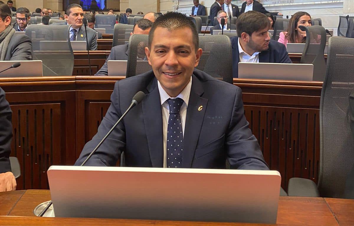 Congresista propone audiencia pública en Pasto para tratar tema sobre eliminación del subsidio a los combustibles