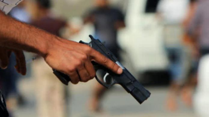 Asesinaron a un hombre mientras recogía a su hija en colegio de Pasto