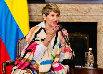 Gobierno financia gastos monumentales en la primera dama, Verónica Alcocer