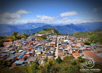 Un soldado muerto, otro herido y estudiantes sitiados es el resultado del fuego cruzado entre Ejército y disidencias de las FARC en Nariño