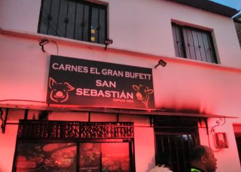 Bomberos logran controlar incendio en local comercial de barrio Pandiaco (Pasto)