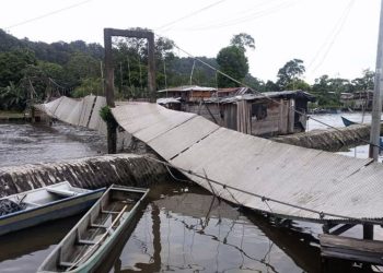 Cierre de tráfico fluvial en Salahonda (Nariño) tras el colapso de puente peatonal
