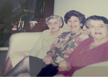 Alejandrina López, directora de la fábrica de confecciones El Cóndor (Pasto, ¿1930-1957?), es El Personaje 10.
