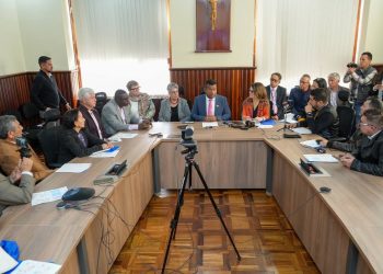 Gobernador echa para atrás los diálogos regionales con actores armados