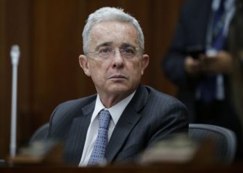 El caso de Uribe por soborno y fraude podría prescribir