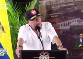 Petro tendrá reunión urgente con Pacto Histórico por “golpe blando” en su contra
