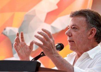 “Petro ha hecho menos que Duque por la implementación del acuerdo de paz”: Santos