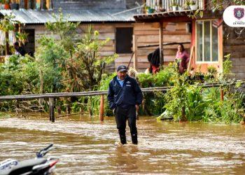 Graves consecuencias en El Encano por intensas lluvias e inundaciones