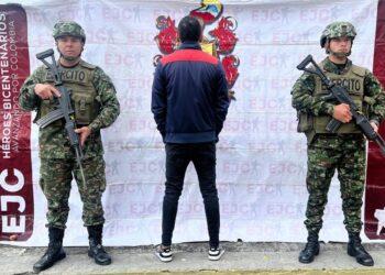 En Nariño y Cauca se entregan voluntariamente ocho disidentes