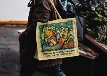Se lanzará línea de productos con diseño finalista del Carnaval de Negros y Blancos