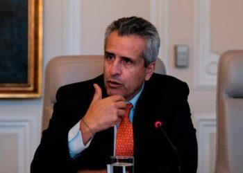 Luis Fernando Velasco es señalado de presionar a Olmedo López para hacer importantes giros de dinero