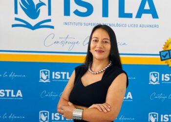 María Fuertes, embajadora del liderazgo educativo en Ecuador, es el Personaje 10