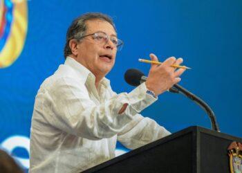 Petro habría violado topes de financiación en su campaña por $5.300 millones