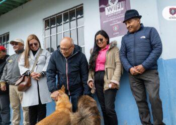 En los corregimientos de Santa Bárbara y El Socorro, la Alcaldía entregó puntos WiFi y computadores