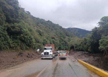 Camioneros de Nariño exigen soluciones ante colapso vial en la vía Panamericana: podrían iniciar protestas si no hay respuestas inmediatas
