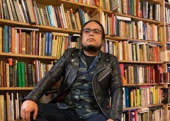 Henry Alexander Gómez y el arte de hablar en formas luminosas