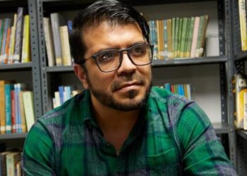 Escritor nariñense y columnista de Página 10 gana el V Premio Mundial de Micros POE