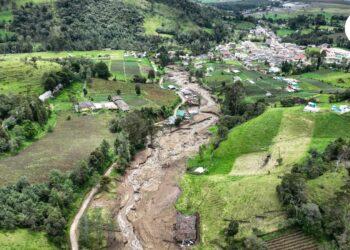 Entregaron ayudas humanitarias a damnificados por las fuertes lluvias en El Encano