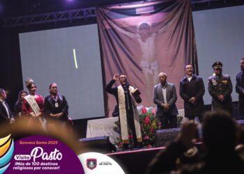 Pasto inauguró la Senda de Fe, una muestra artística de 14 esculturas religiosas en el centro de la ciudad