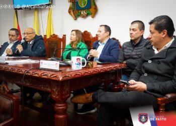 Alcalde Nicolás Toro exige solución inmediata a paro de camioneros