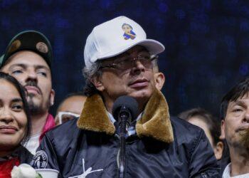 Alza de impuestos al licor golpea a la industria nacional: crisis, precios al alza y amenaza de ilegalidad